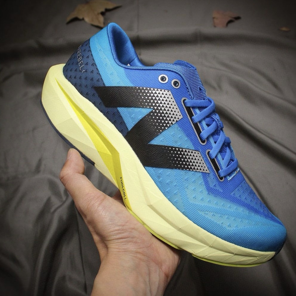 New Balance FuelCell Rebel V4