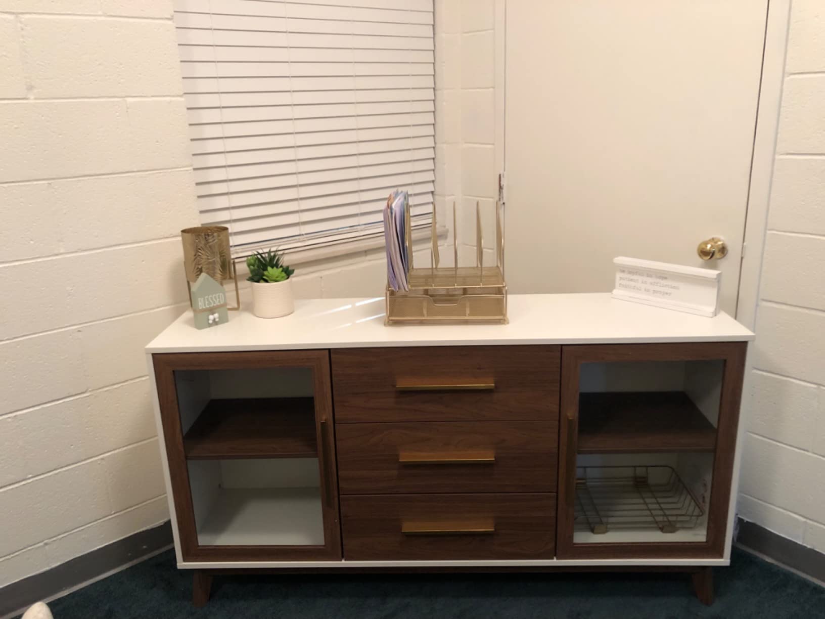 Sideboard Buffet Cabinet with 3 Drawers & 2 Doors