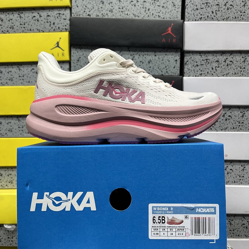 Hoka Clifton 9 Wide Sneakers