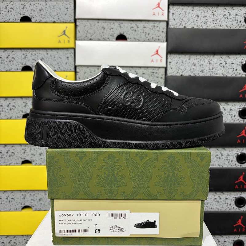 Gucci Chunky Triple Black Leather