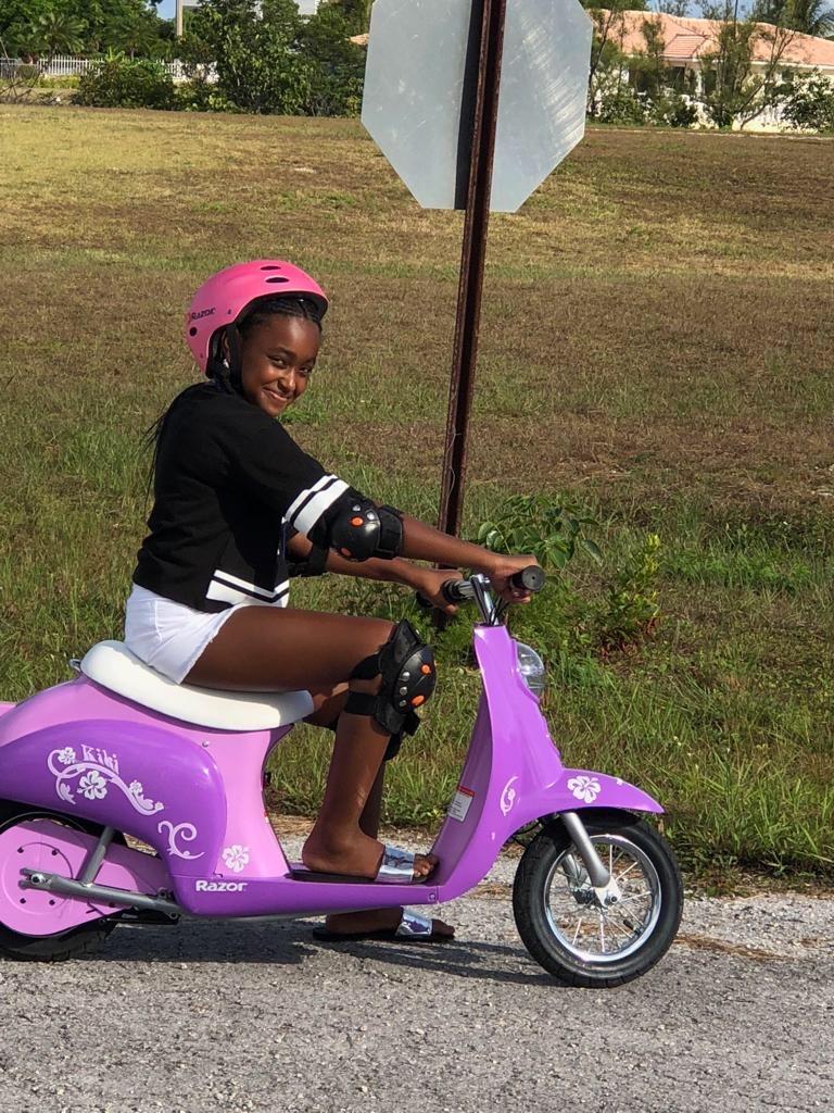 Miniature 24V Electric Kids Ride On Retro Scooter