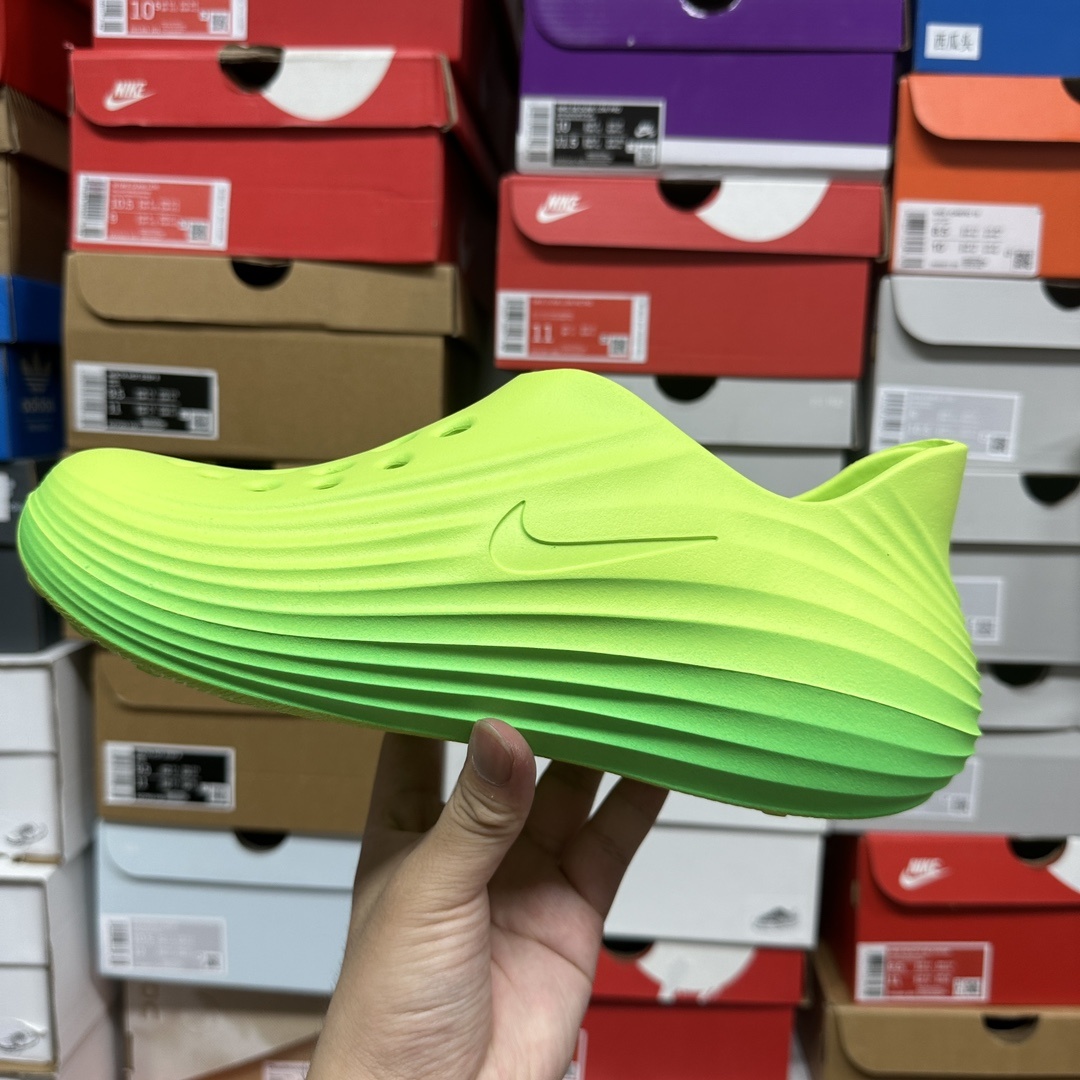 Nike ReactX Rejuven8 Sneakers detail 2