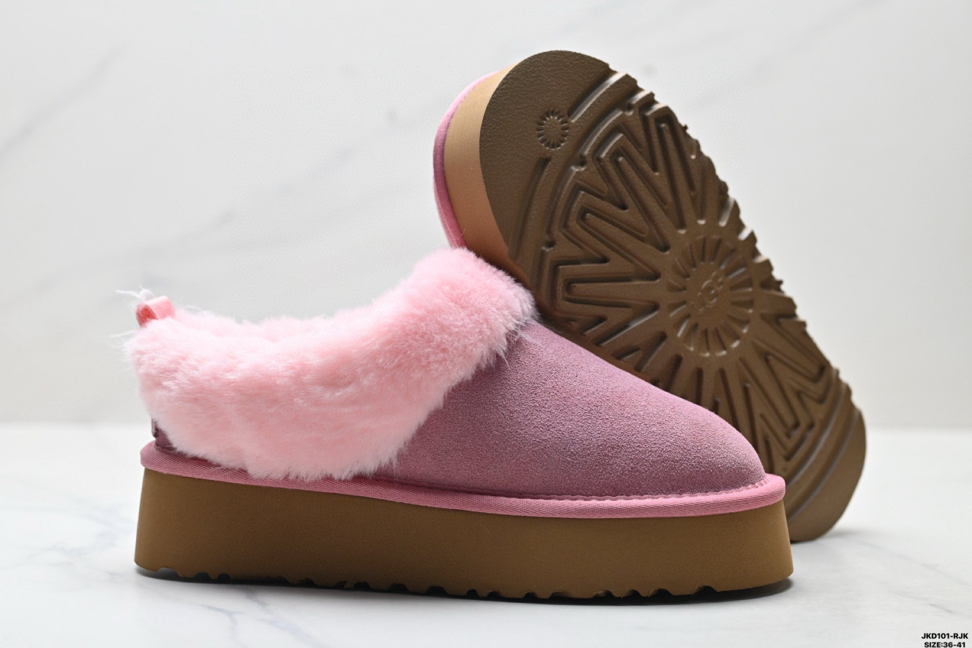 UGG Classic Clear Mini Detail 34