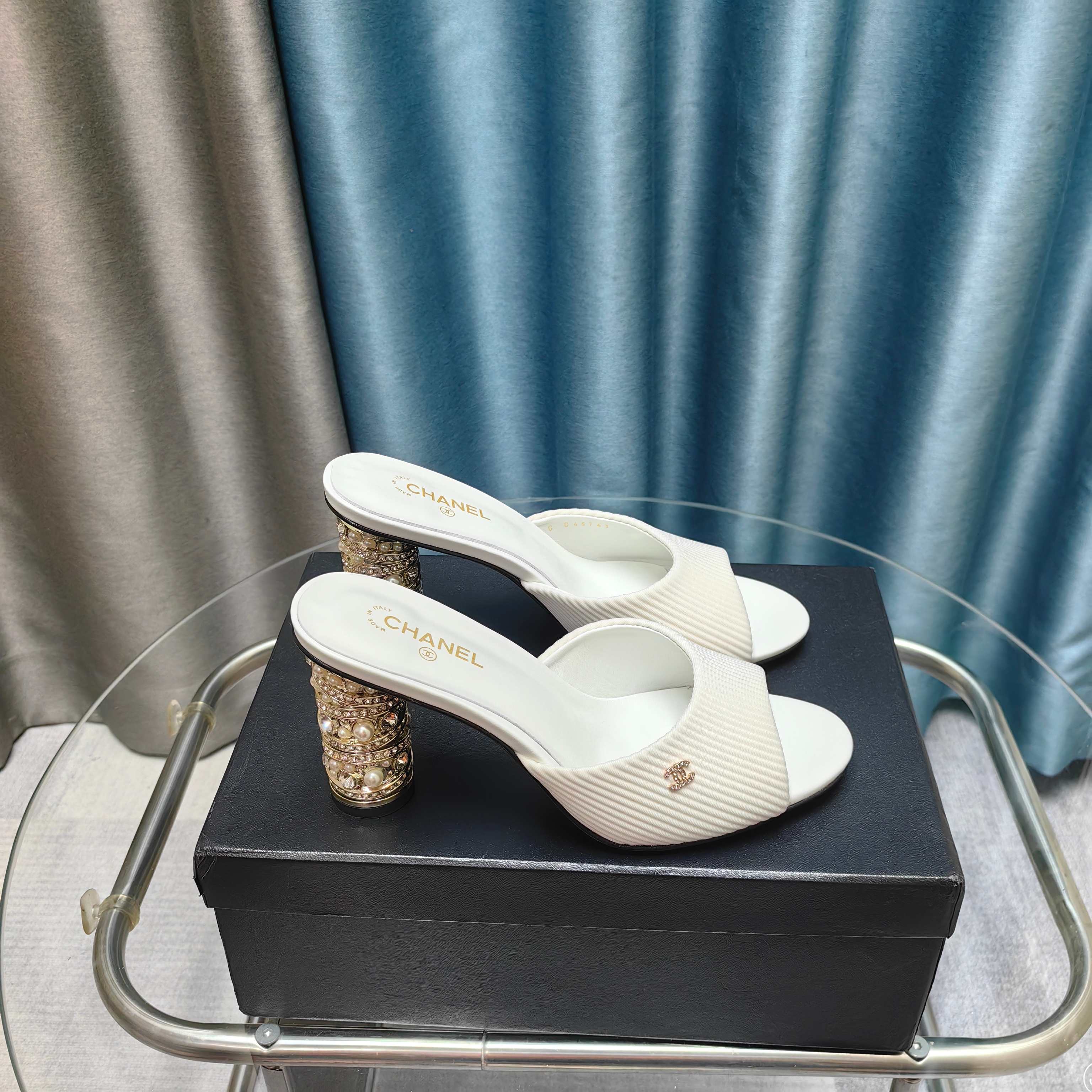 Chanel High-heeled sandals slippers