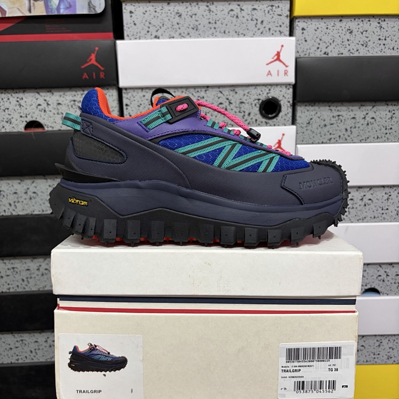 Moncler Trailgrip Gore-Tex 6