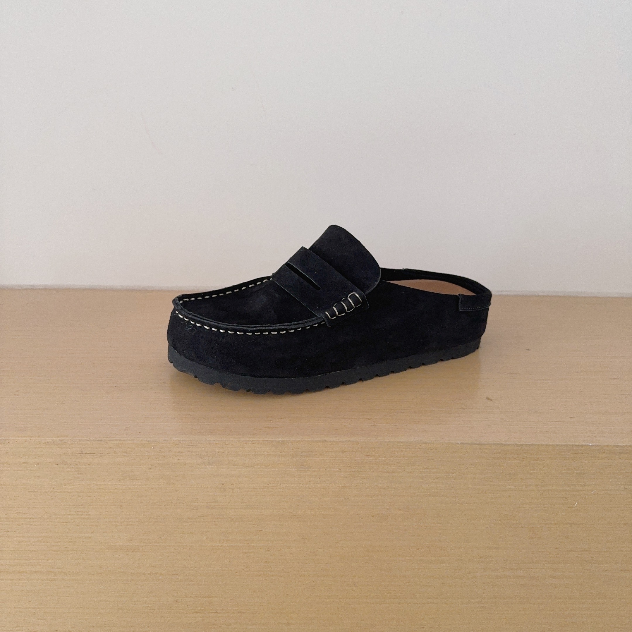 UGG Footwear Style 071