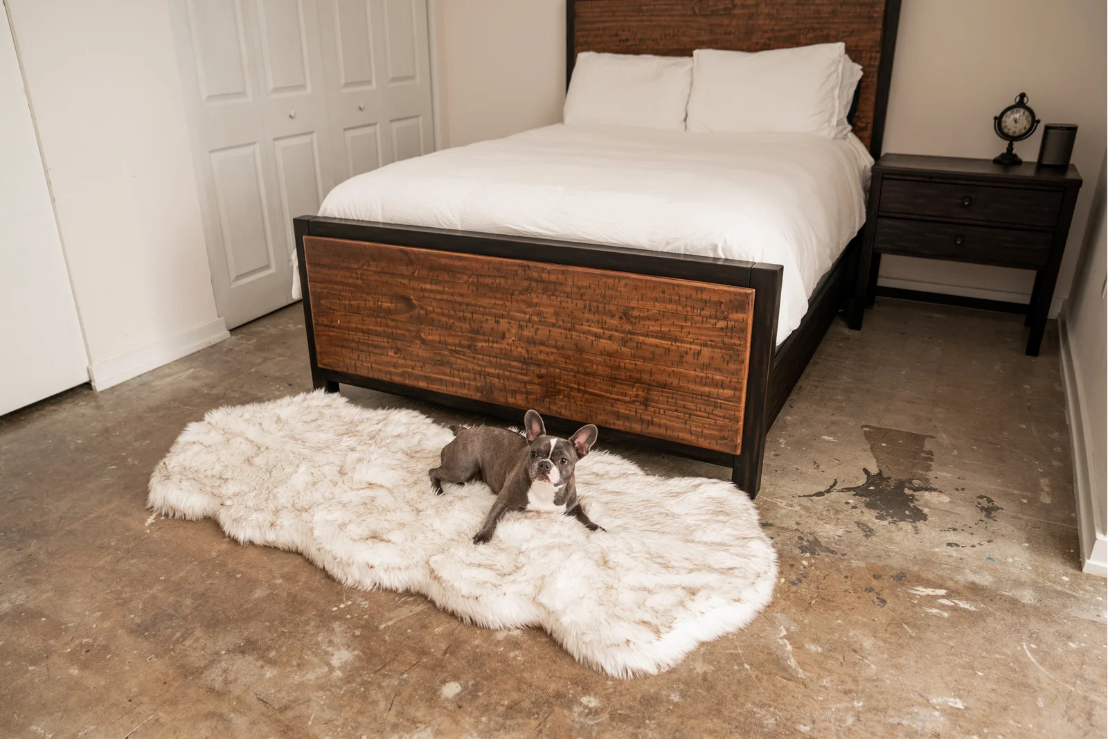 Pretor Puprug Runner Faux Fur Memory Foam Dog Curve Mat