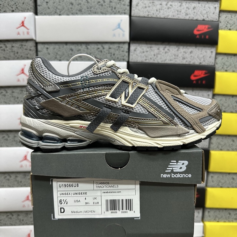 New Balance 1906 Sneakers