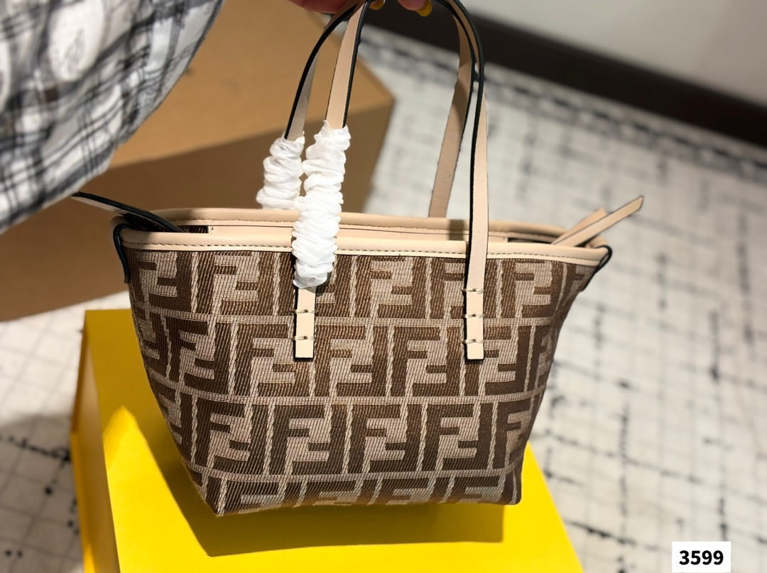 Fendi ROl vegetable basket bag