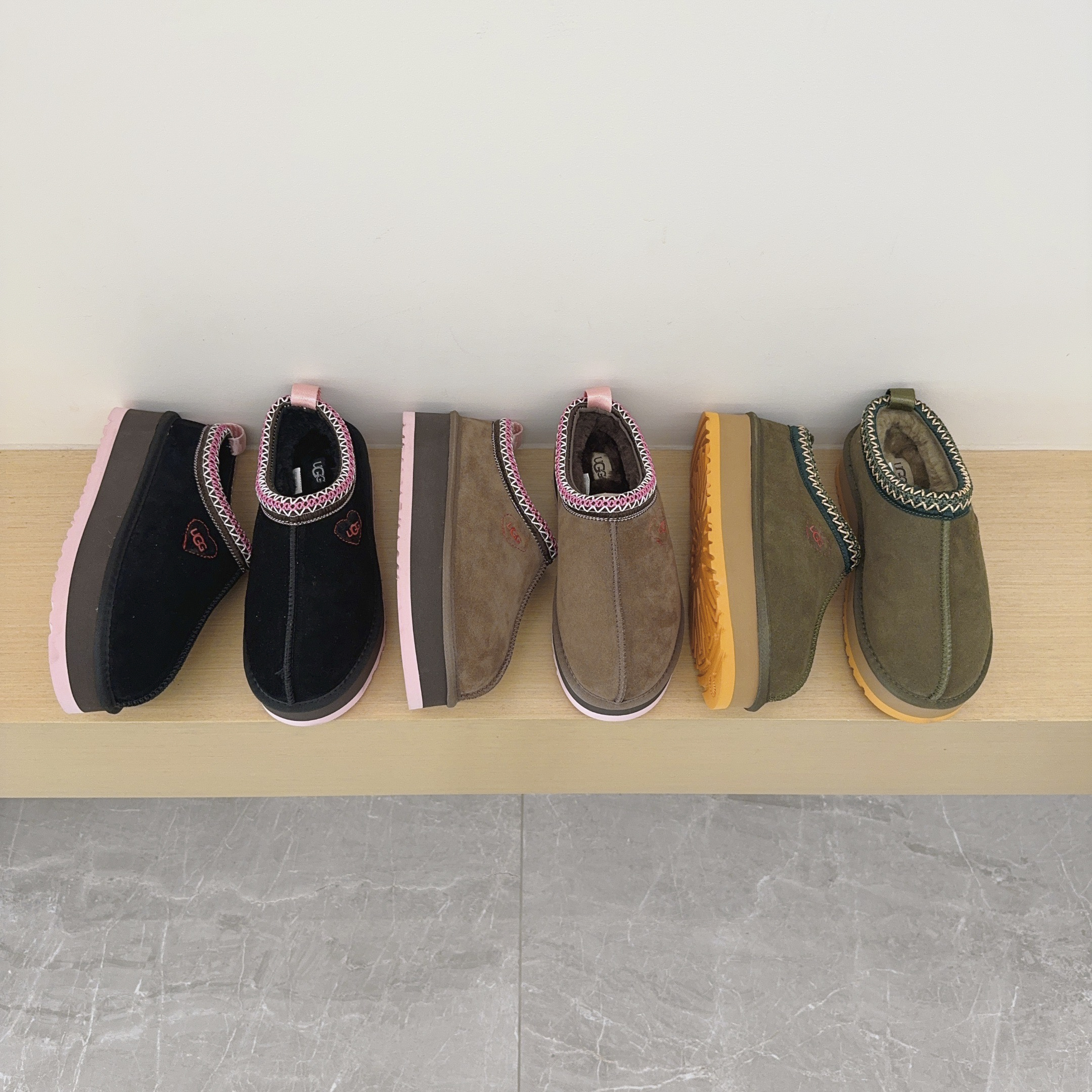 UGG Kids Heart Platform Slippers