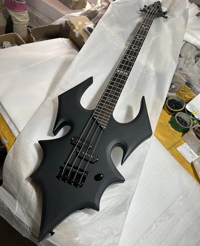High Quality Black 4Strings Bass Guitar Rosewood Fretboard Black Hardwares Top