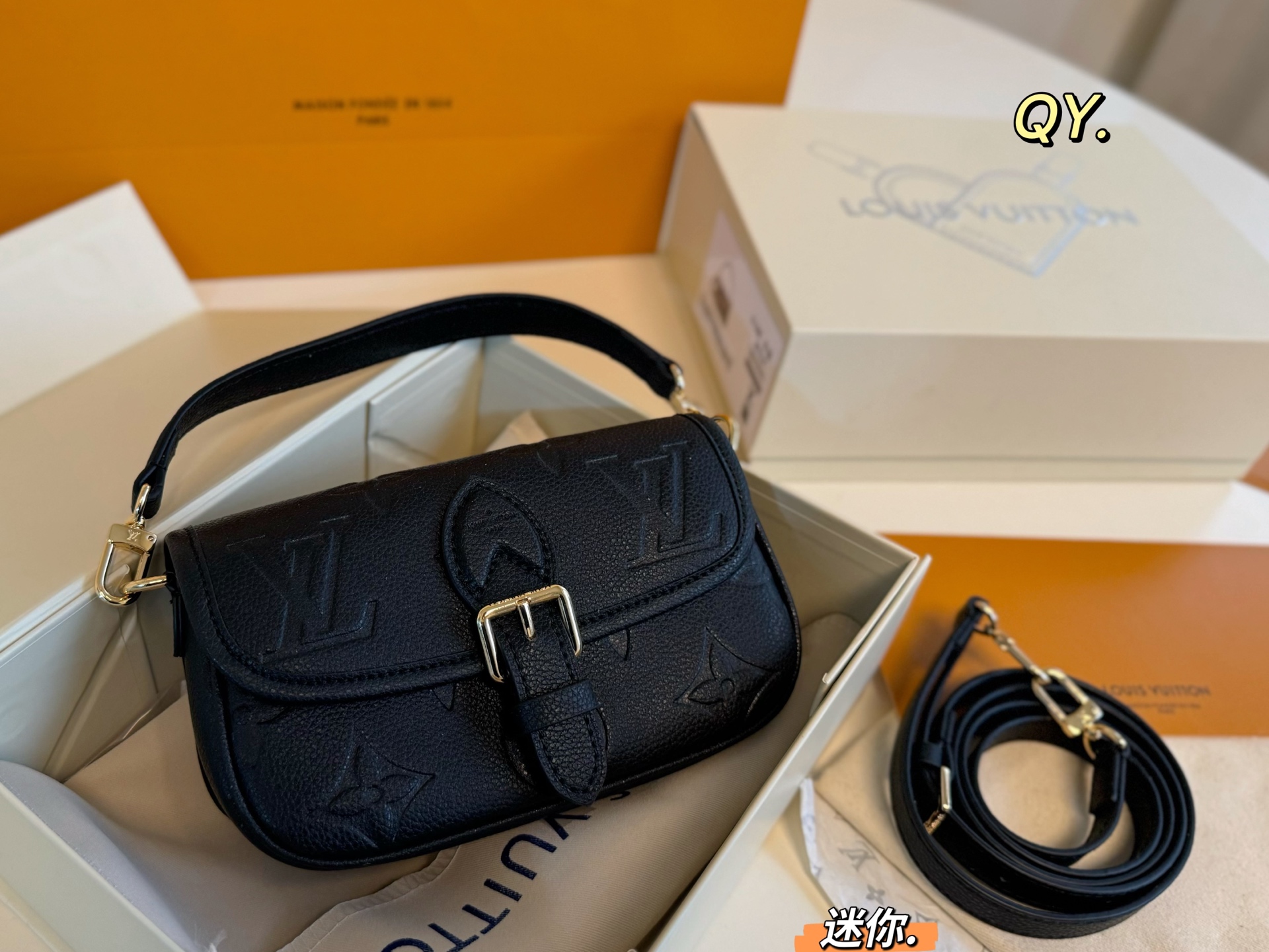 LV Diane mini vintage baguette bag
