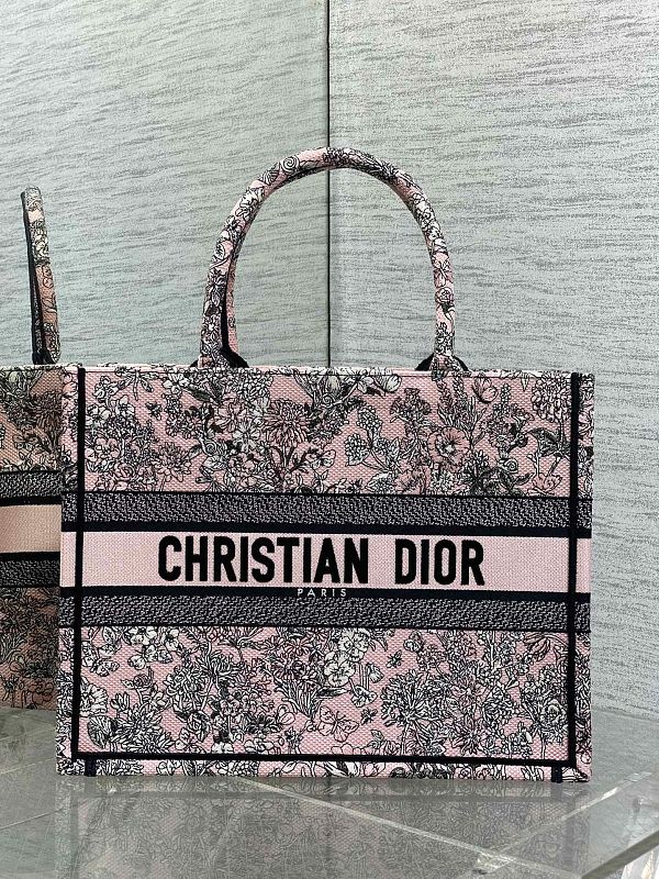 Dior Book Tote Medium Pink Botanical Chip Edition