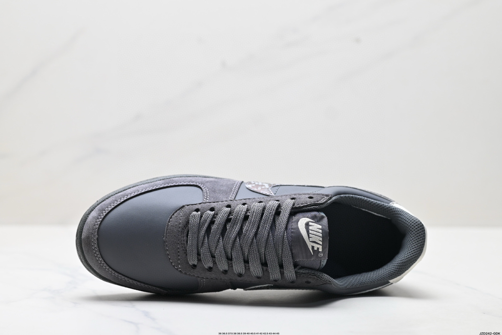 Nike Field General 82