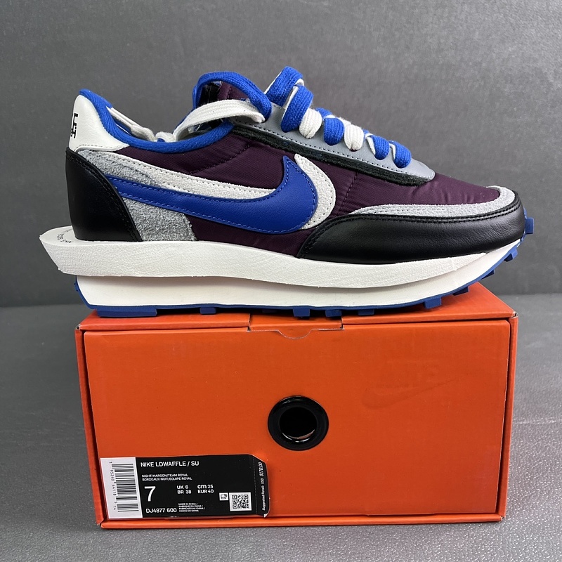 Nike x sacai Sneakers