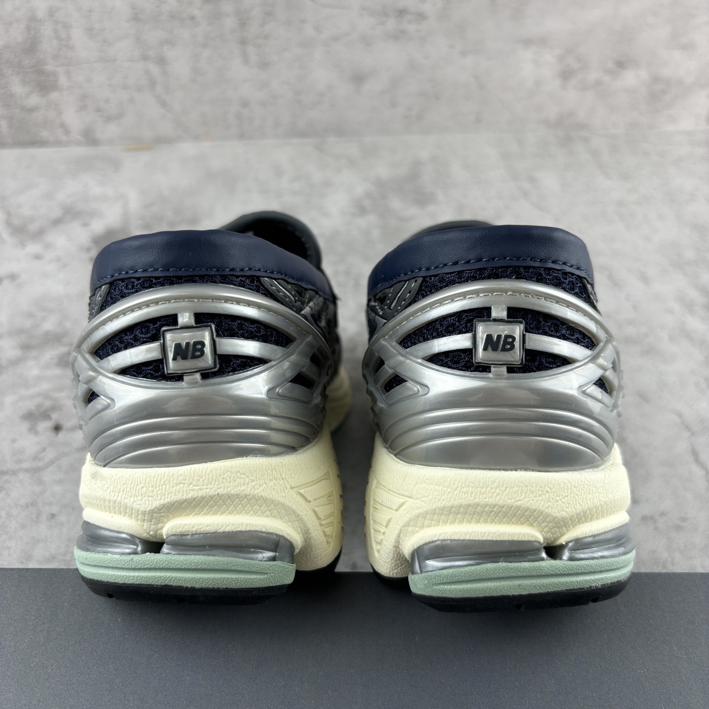 New Balance 1906 Loafer Sneakers detail 1