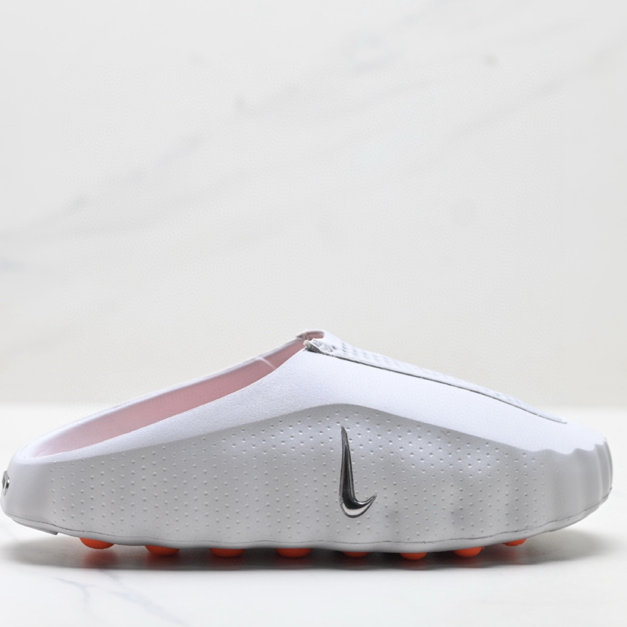 Nike Mind 001