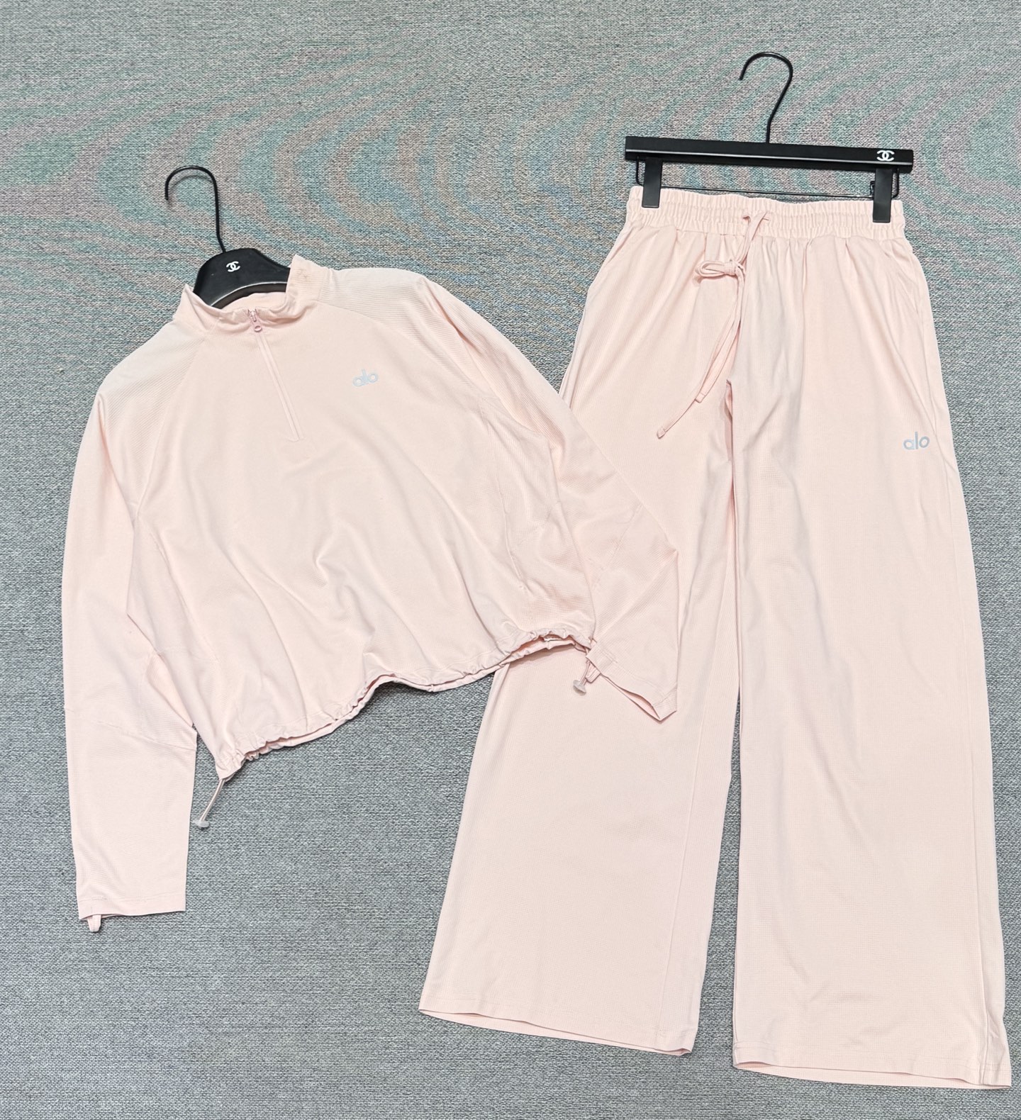 Alo Yoga Quarter‑Zip Drawstring Top + Wide Leg Pant Active Two‑Piece Set