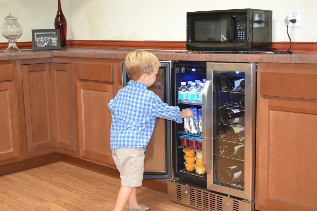 NewAir 24” Wine and Beverage Refrigerator and Cooler