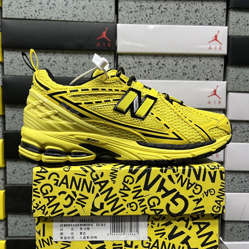 New Balance 1906 Sneakers