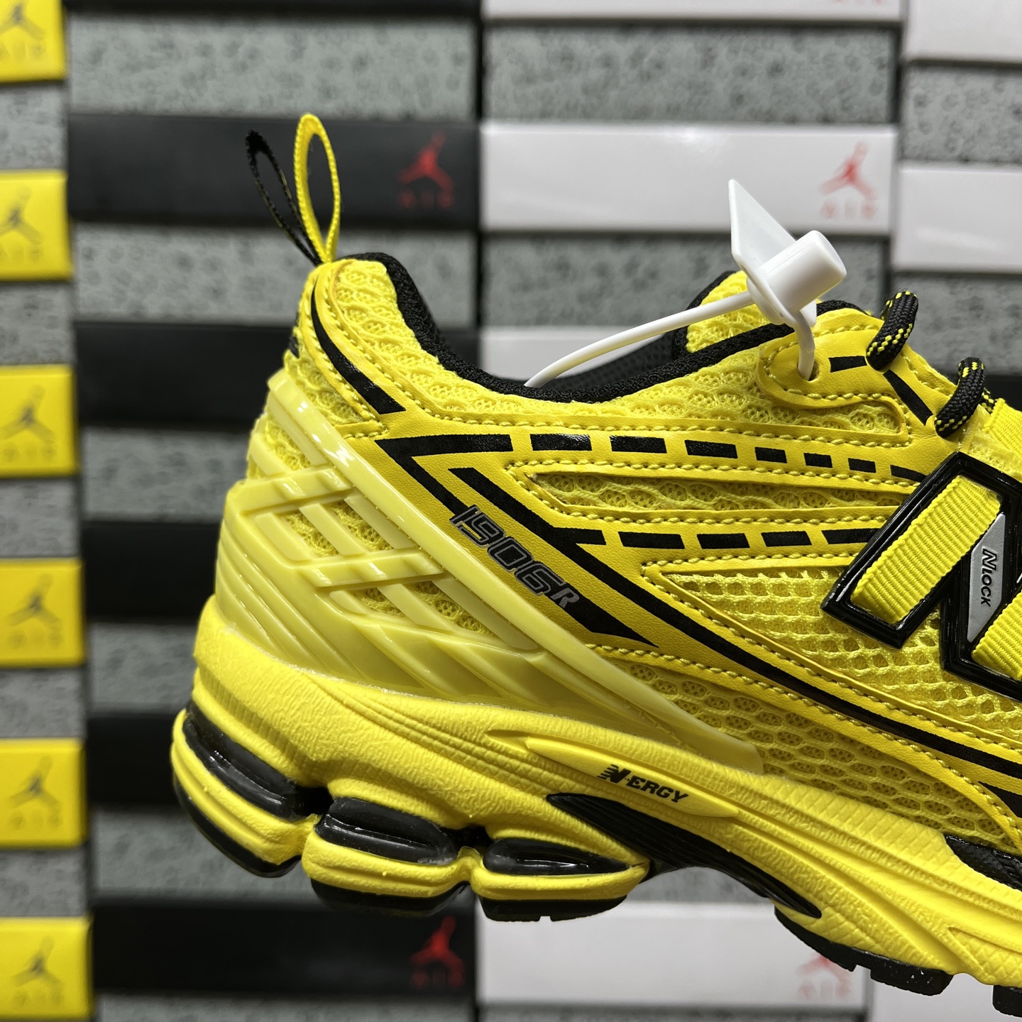 New Balance 1906 Sneakers detail 3