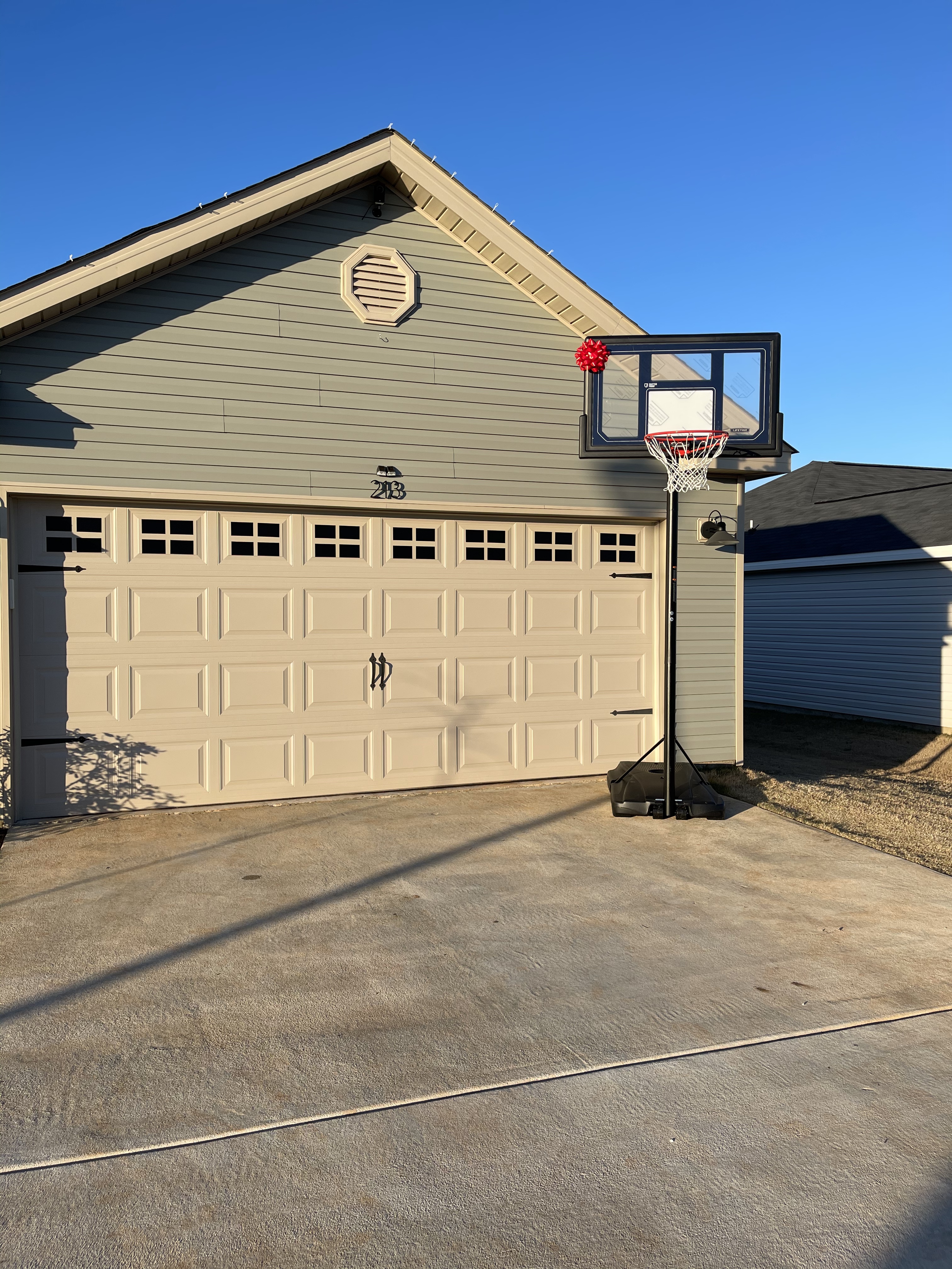 Courtside Height Adjustable Portable Basketball System