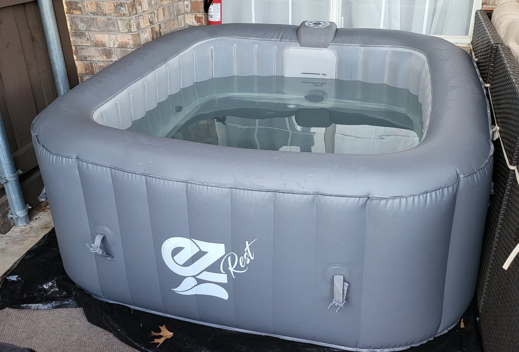 Outdoor Portable Hot Tub - 6-Person Square Inflatable Heated