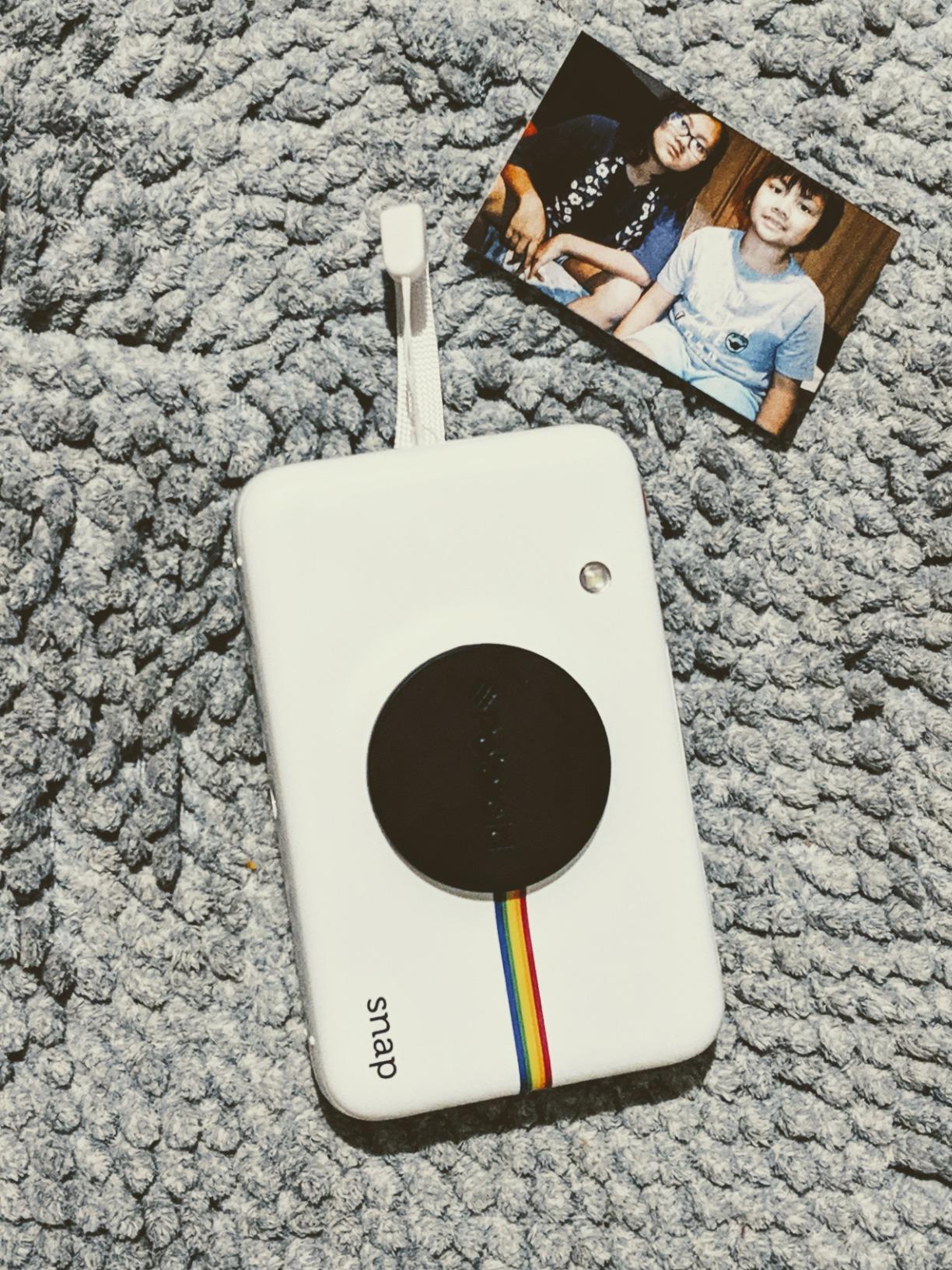 Zink Polaroid Snap Instant Camera with ZINK Zero Ink Printing