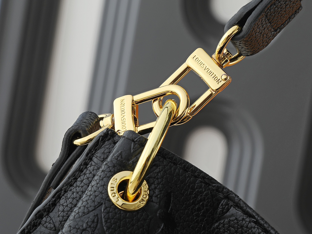 LV Hobo Métis handbag