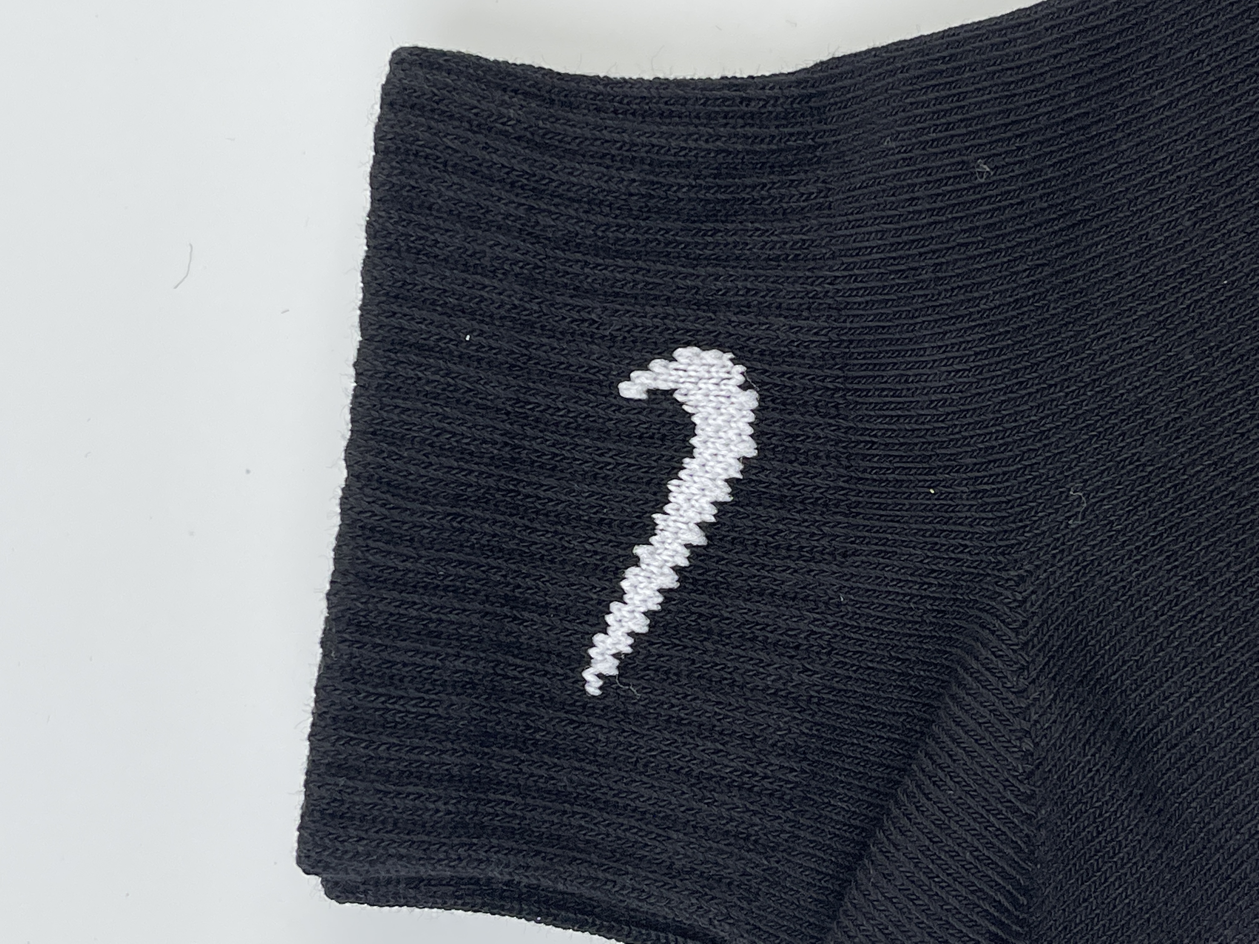 Nike Mid-Crew Socks White Black