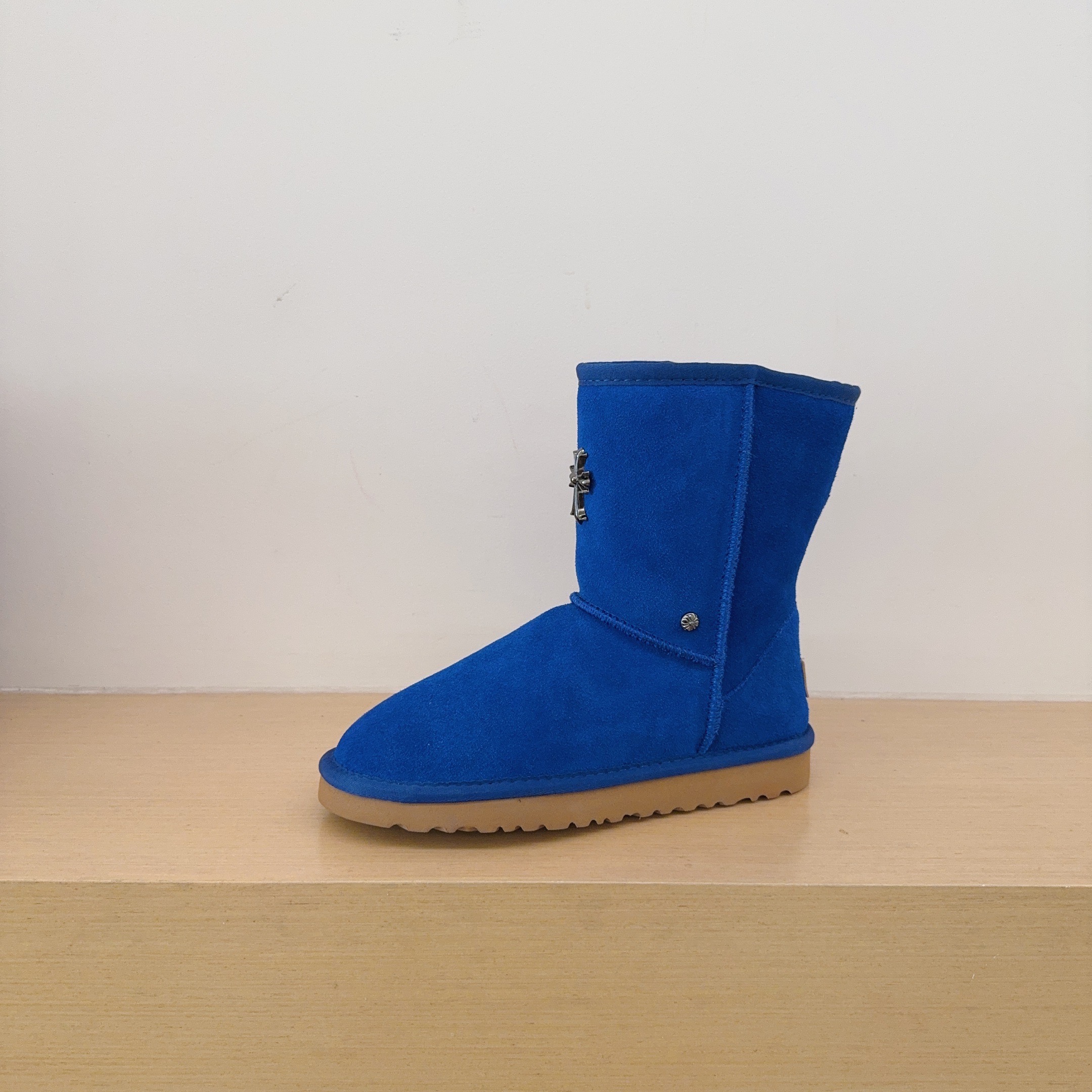 UGG Kids 5825 Mid-Calf Boots Cross Motif