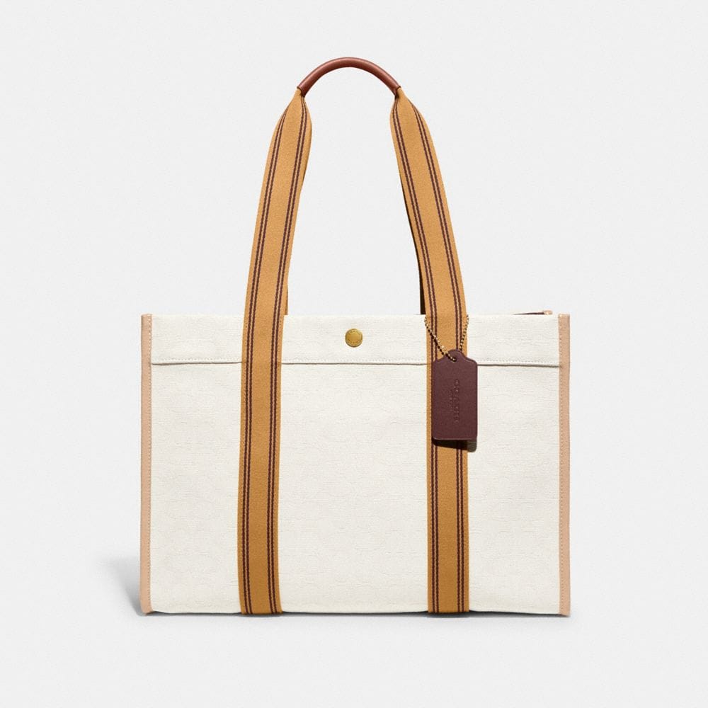 COAthtCH Classic handbags