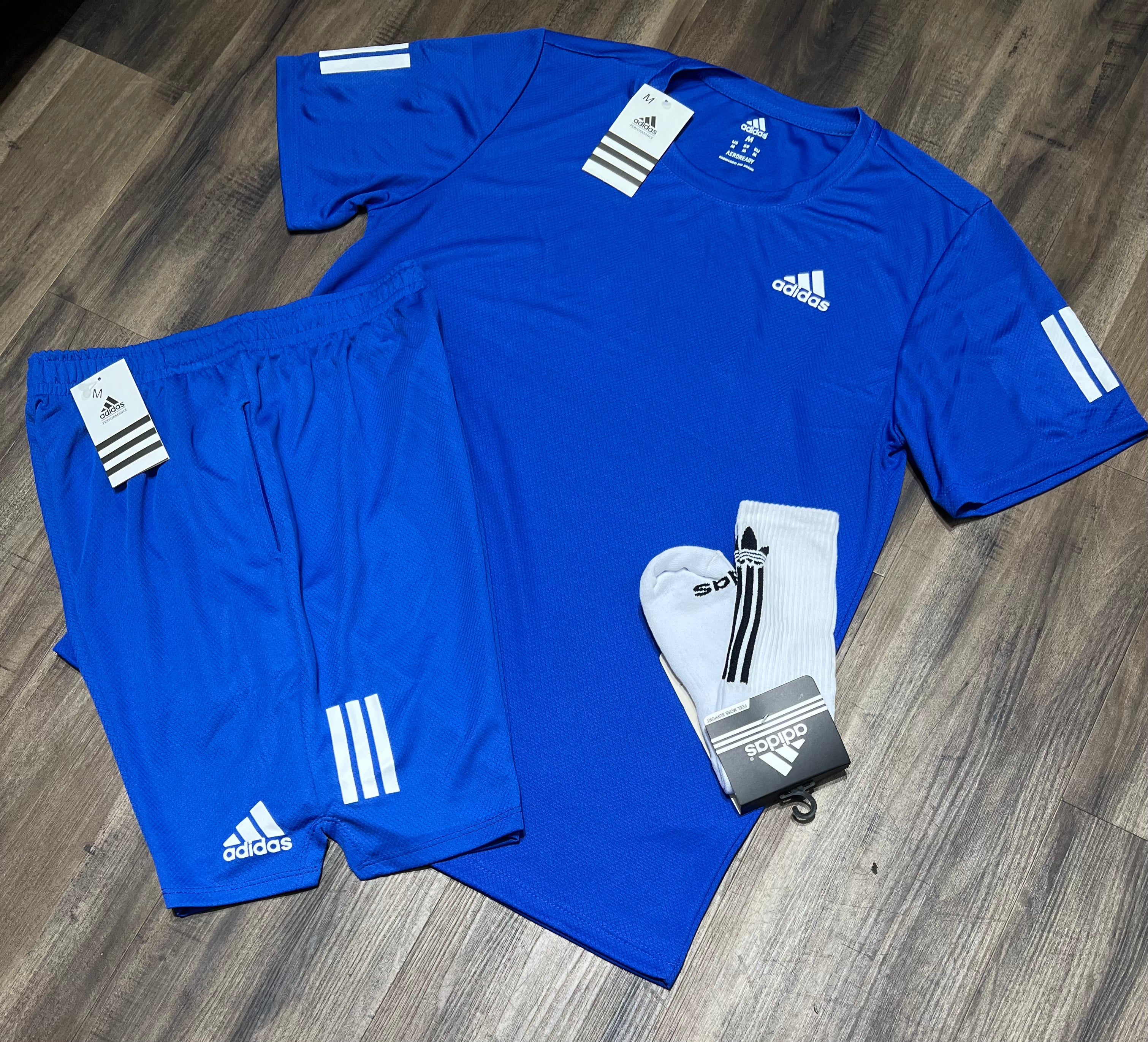 Oferta Kit  camiseta shorts e meia