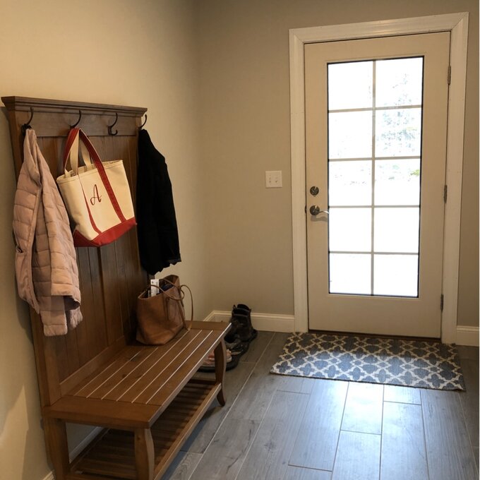 Bernnadette 40'' Wide Pine Solid Wood Hall Tree with Bench
