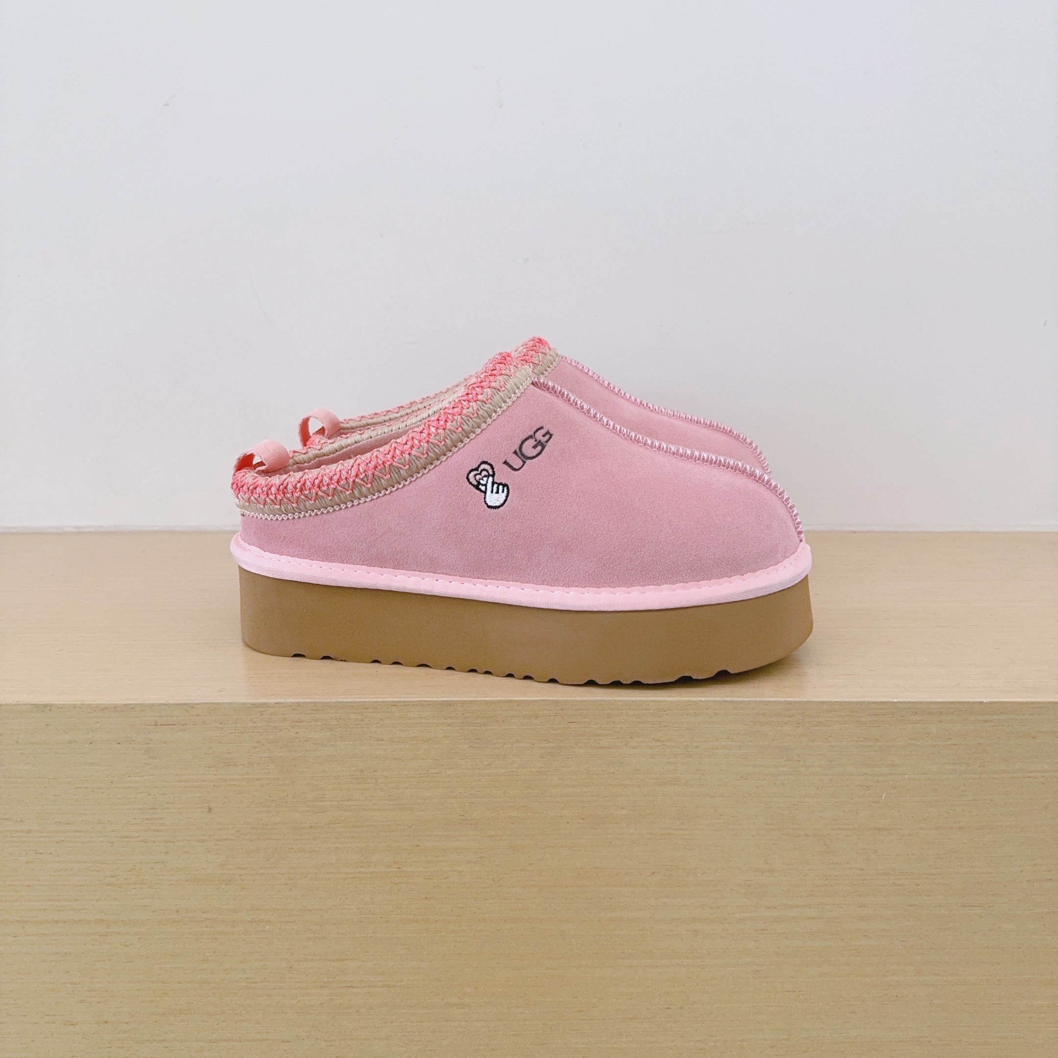 UGG Kids Finger Heart Platform Ethnic Pattern