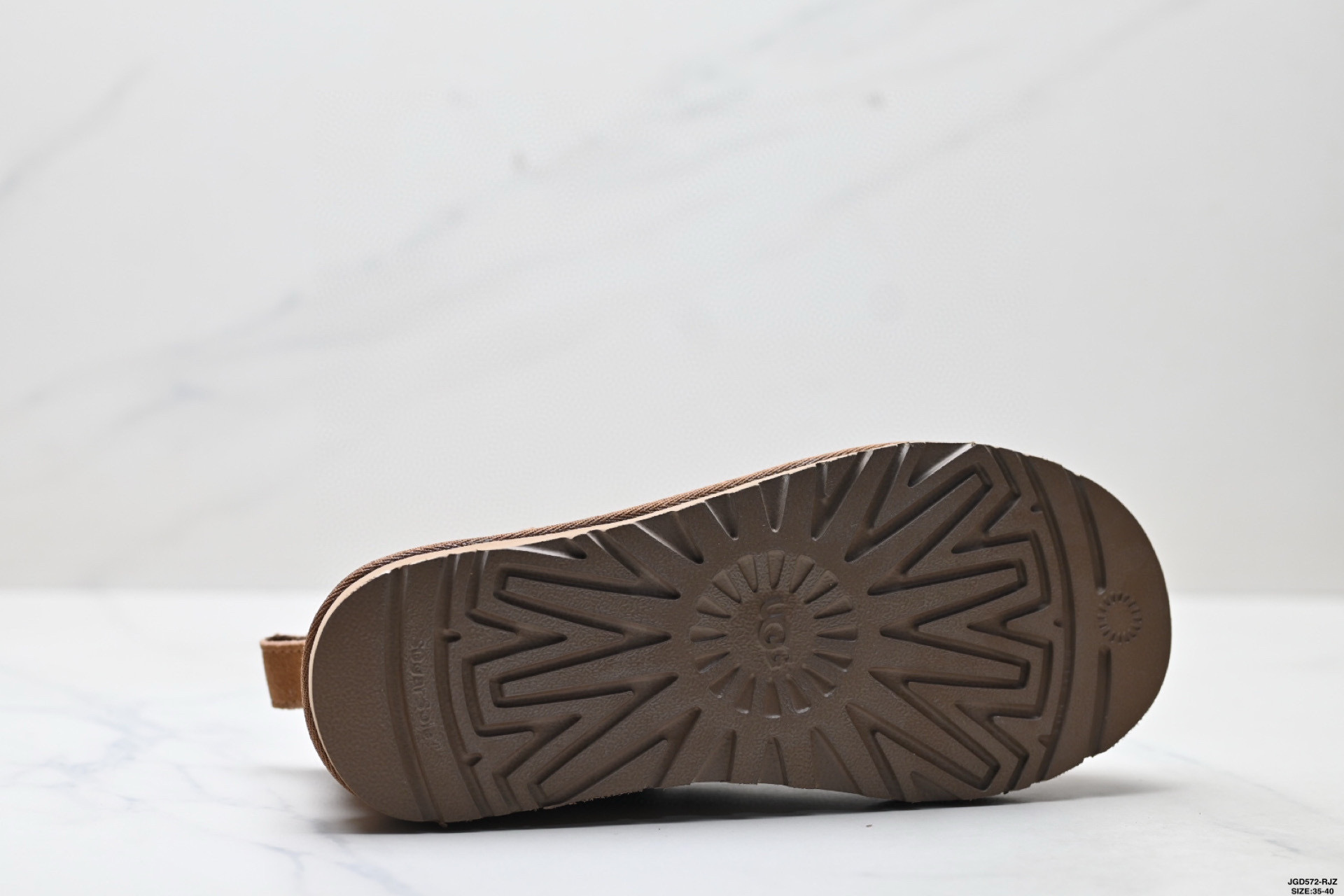UGG Classic Ultra Mini Detail 38