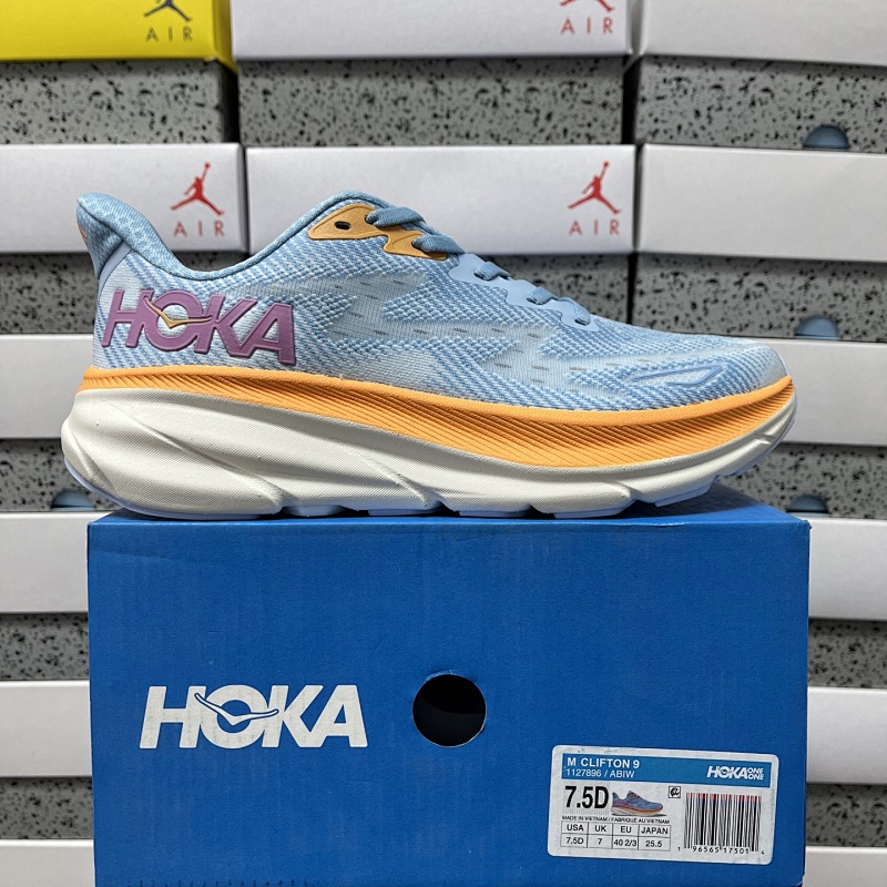 Hoka Clifton 9 Sneakers