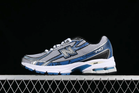 New Balance 740