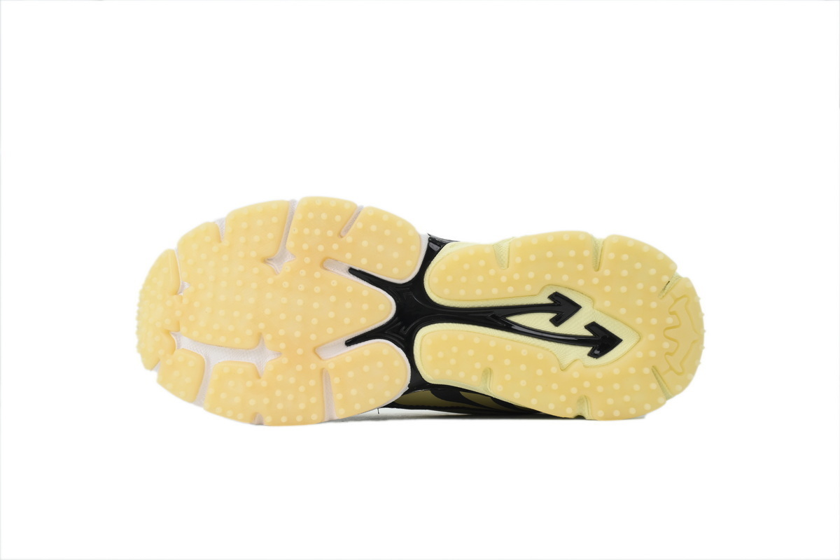 Off-White Be Right Back Yellow Black OWIA295S 26FAB003 1087