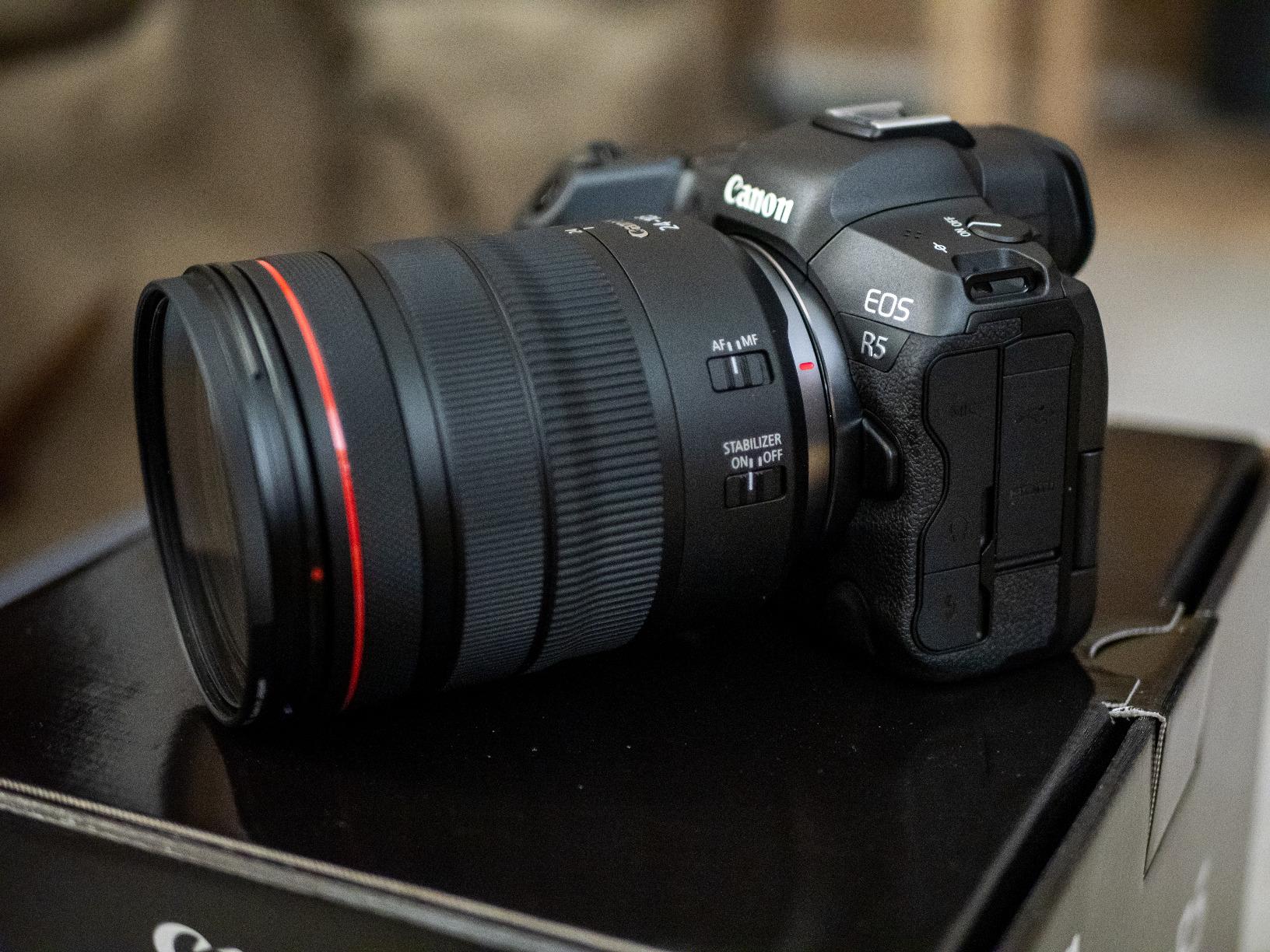 Canon EOS R5 Full-Frame Mirrorless Camera w/ RF24-105mm F4 L is