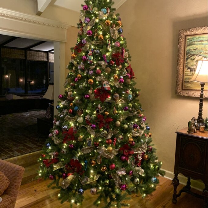 Omusa Lighted Artificial Fir Christmas Tree