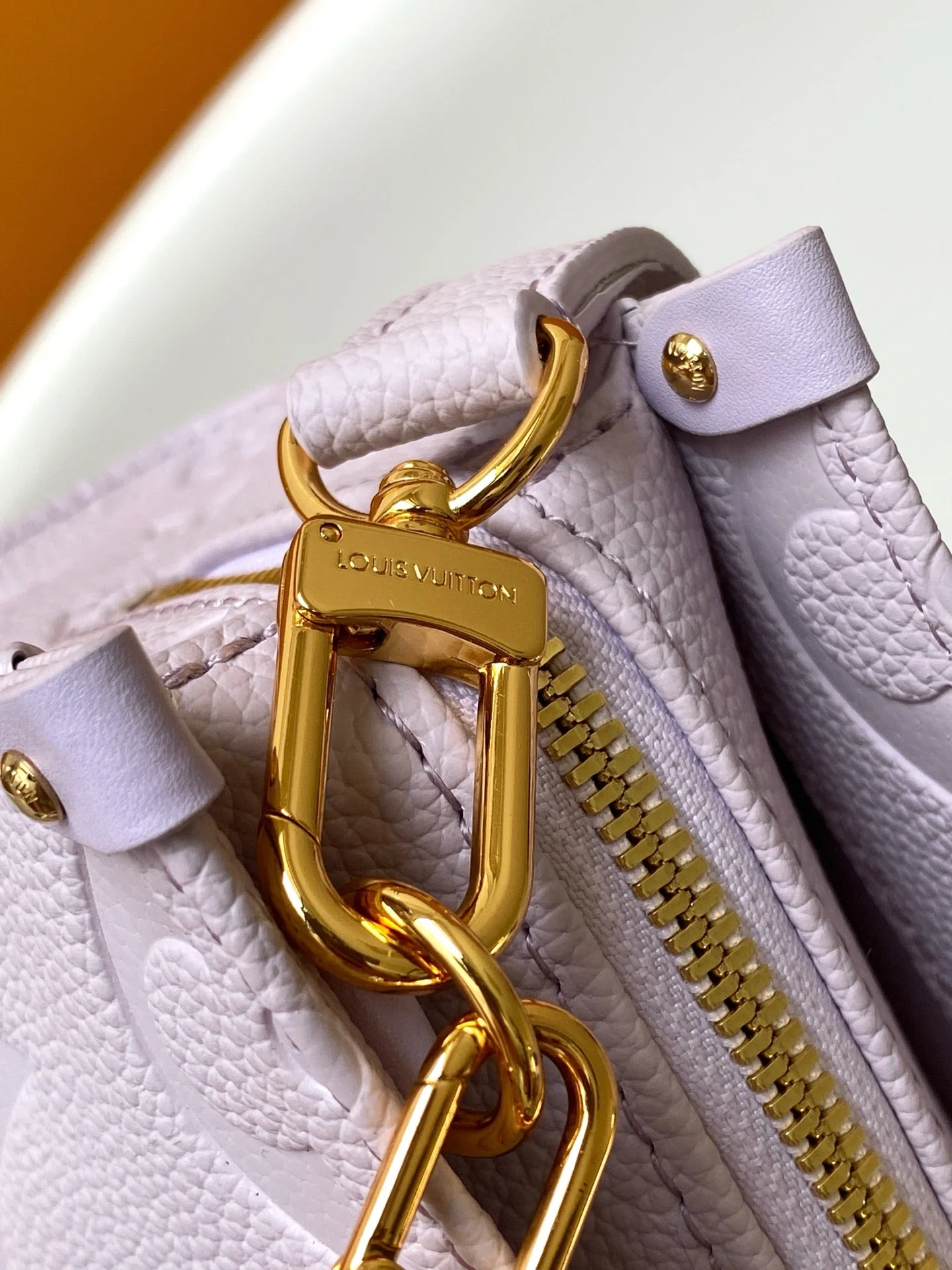 LV M15192 OnTheGo East West Tote 25cm Taro Purple Embossed Grain Cowhide GHW