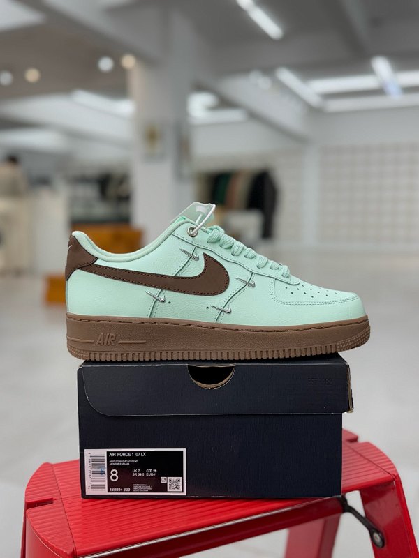 Nike Air Force 1