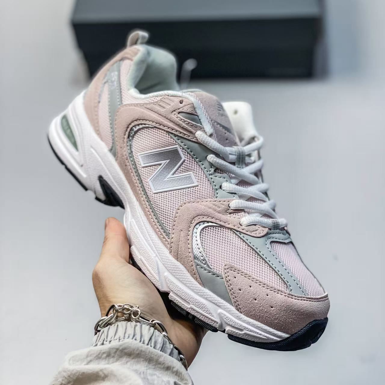 New Balance 530
