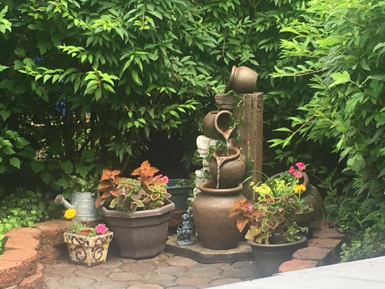 Cascading Rustic Floor Three Jugs Fountain