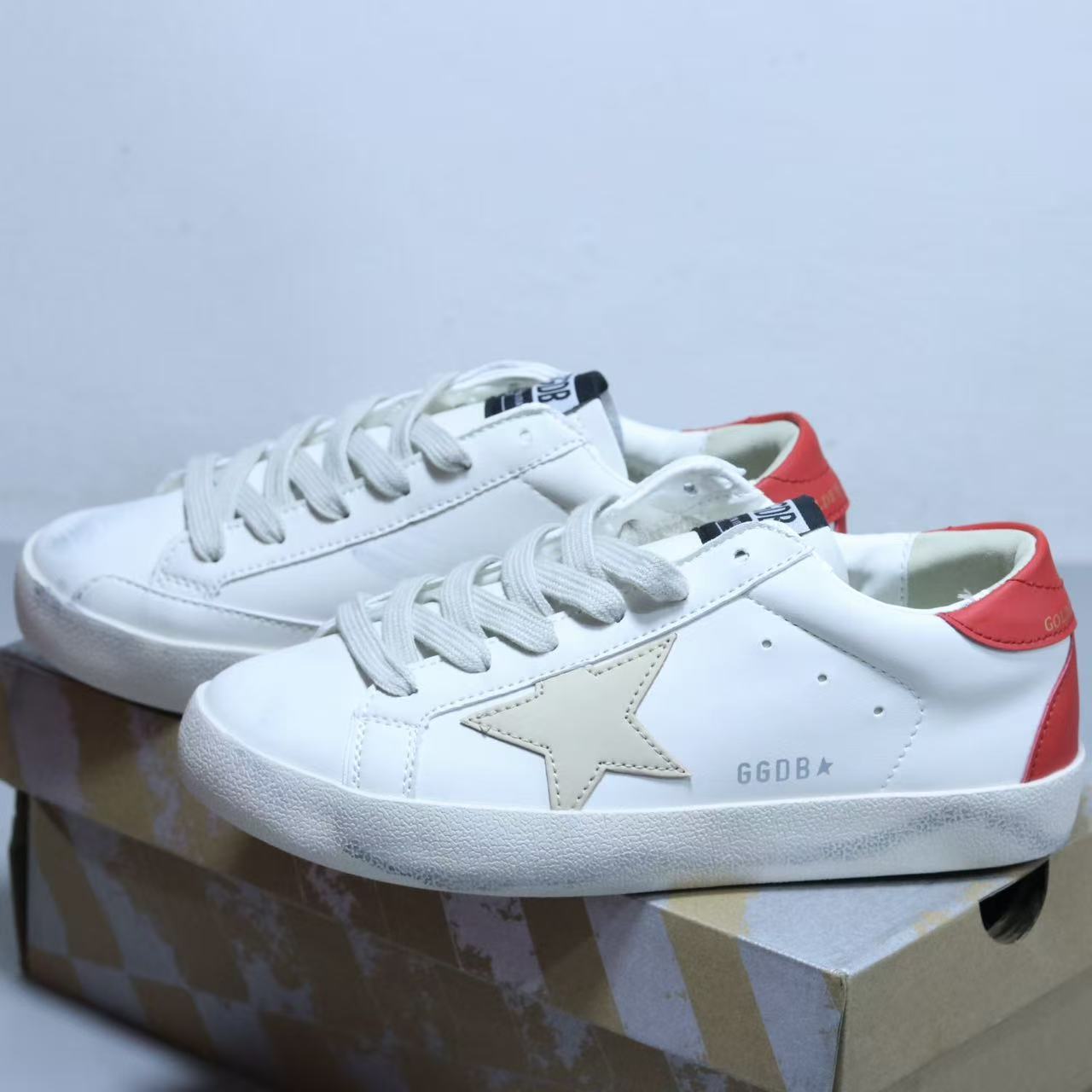 Golden Goose Super-Star
