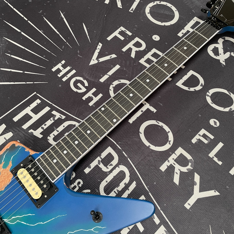 Relic Blue Dime Electric Guitar Aged Body Lightning Black Floyd Free Ship