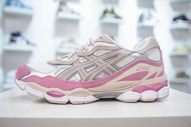 ASICS Running Shoes product