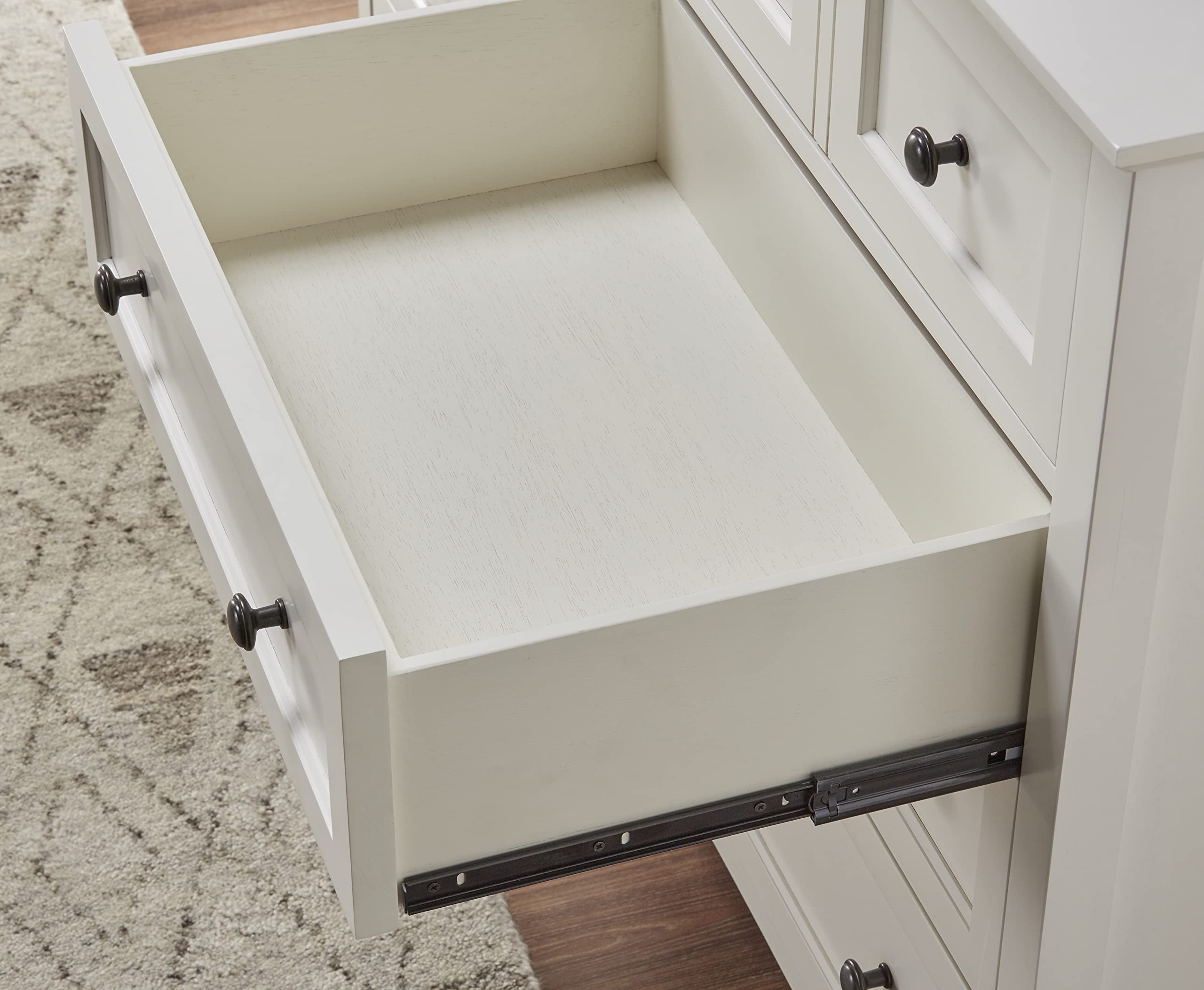 HEMNES 8-Drawer Dresser