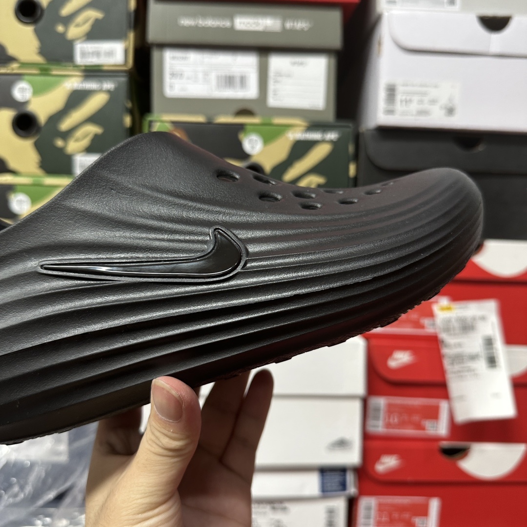 Nike ReactX Rejuven8 Sneakers detail 2